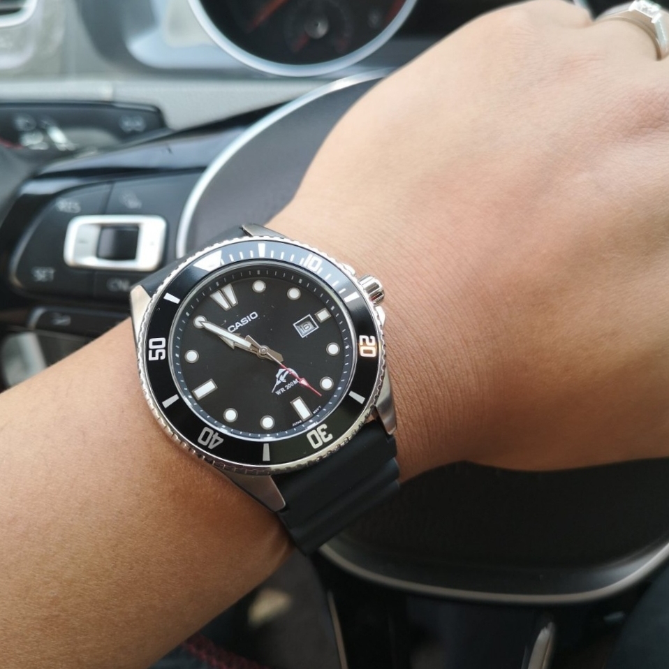 YOUTH系列剑鱼夜光海洋腕表