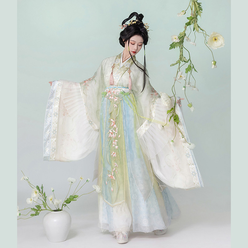 2026新款南北朝春秋款刺绣神仙服