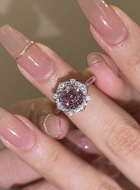 隆隆金珠宝新品S925银进口高碳钻8*8千禧玫瑰切紫钻女戒指环直播