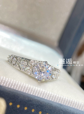Clear Sky 通体S925银镂空莫桑石女士时尚戒指 跨境热卖订婚钻戒