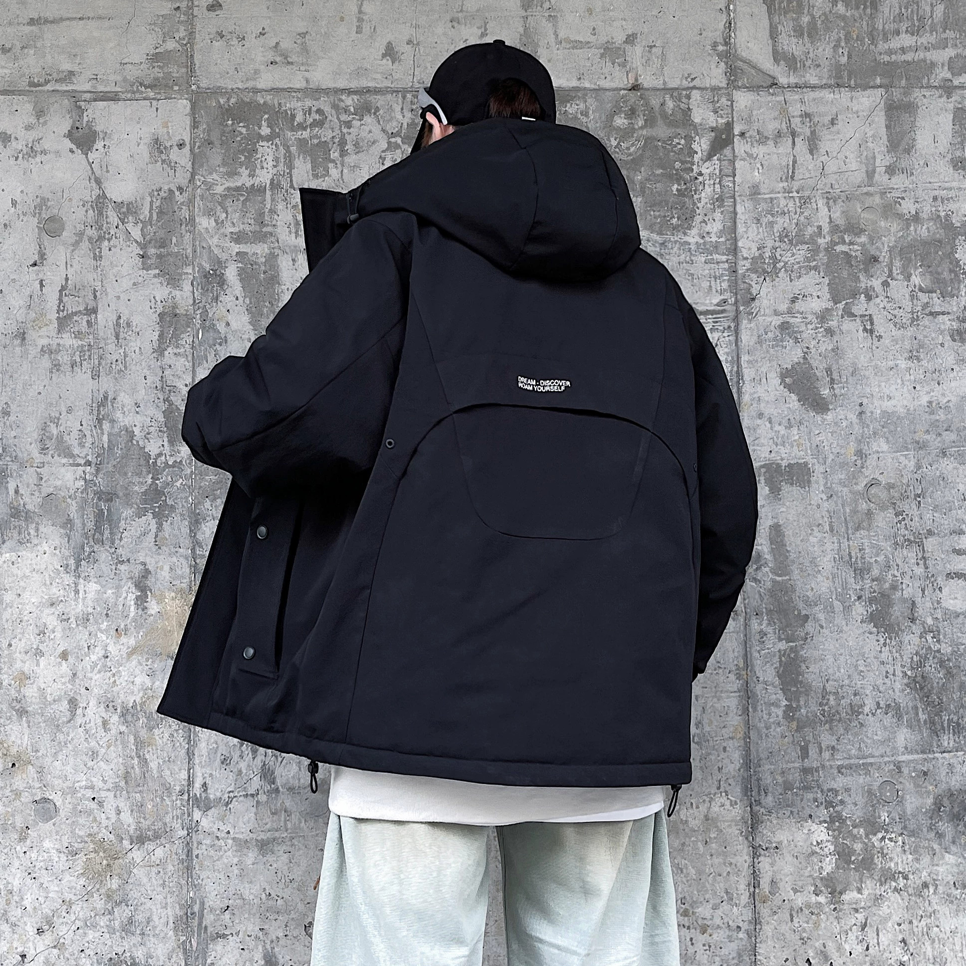 冬季防风加厚连帽大码男羽绒服