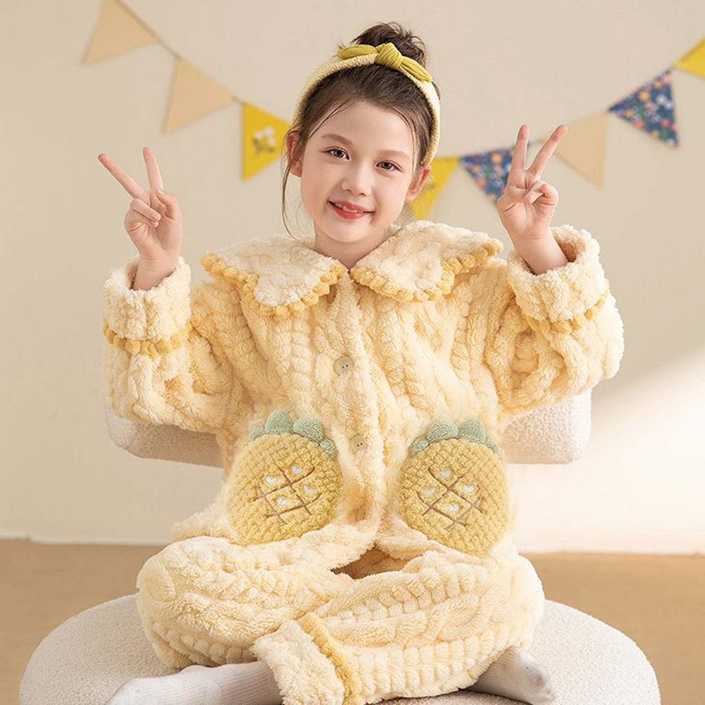 儿童可爱菠萝女孩睡衣冬天珊瑚绒