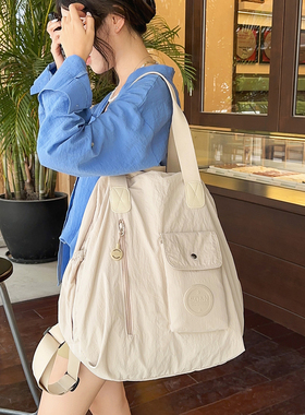 双肩包女旅游轻便高颜值大容量背包2025新款超火手提单肩一包三用