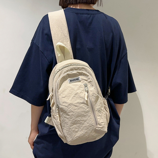 日系简约休闲胸包女潮牌运动单肩斜挎小背包女百搭ins大容量男包