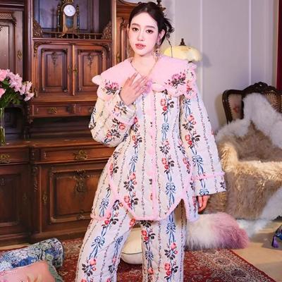 冬季新款刺绣翻领松紧收腰三层夹棉加绒加厚可外穿睡衣女两件套装