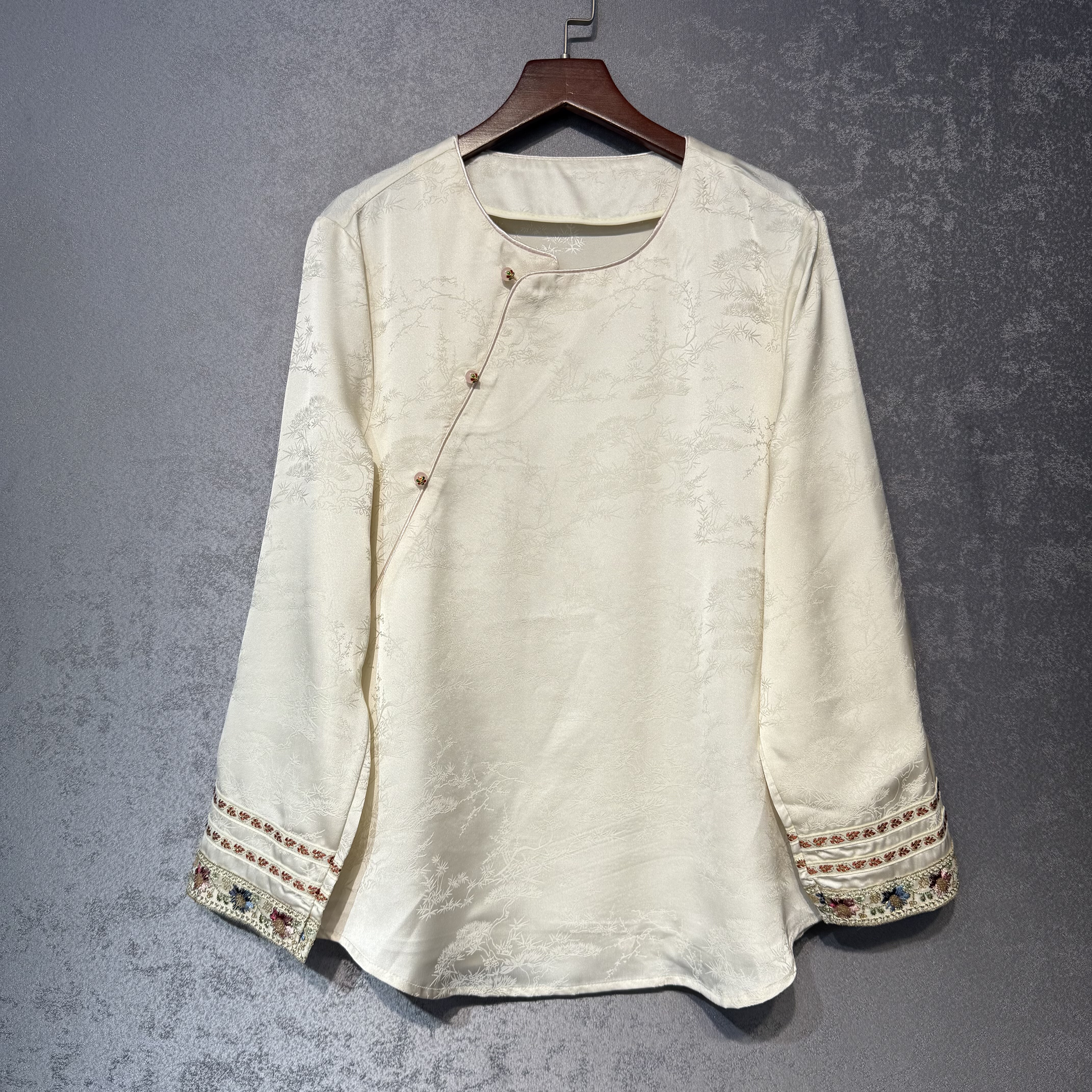 【花信】新中式国风重工刺绣提花衬衫女秋季新款设计感小众长袖潮