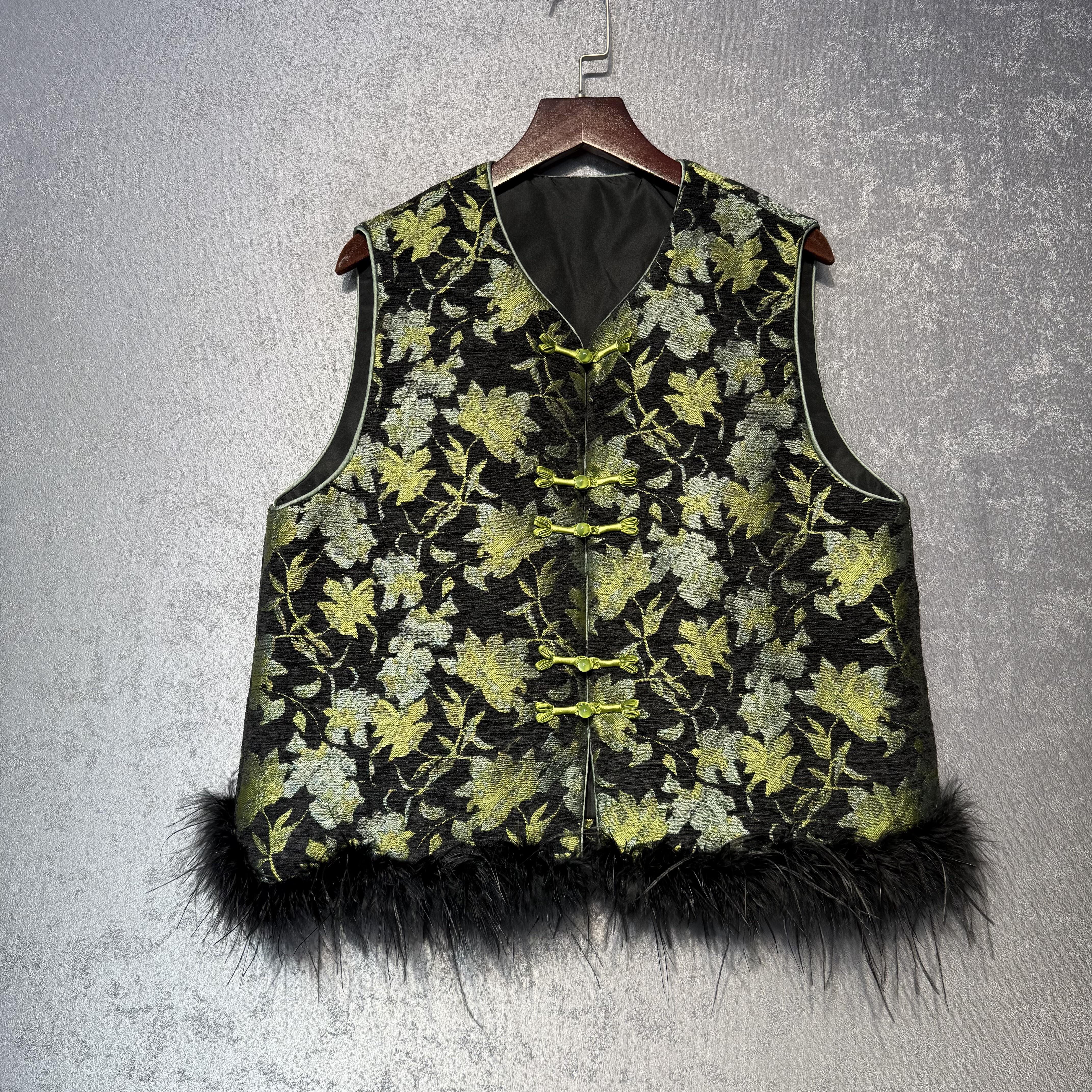 新中式改良款可拆卸驼鸟毛绿色提花马甲女2025秋冬小个子无袖外套