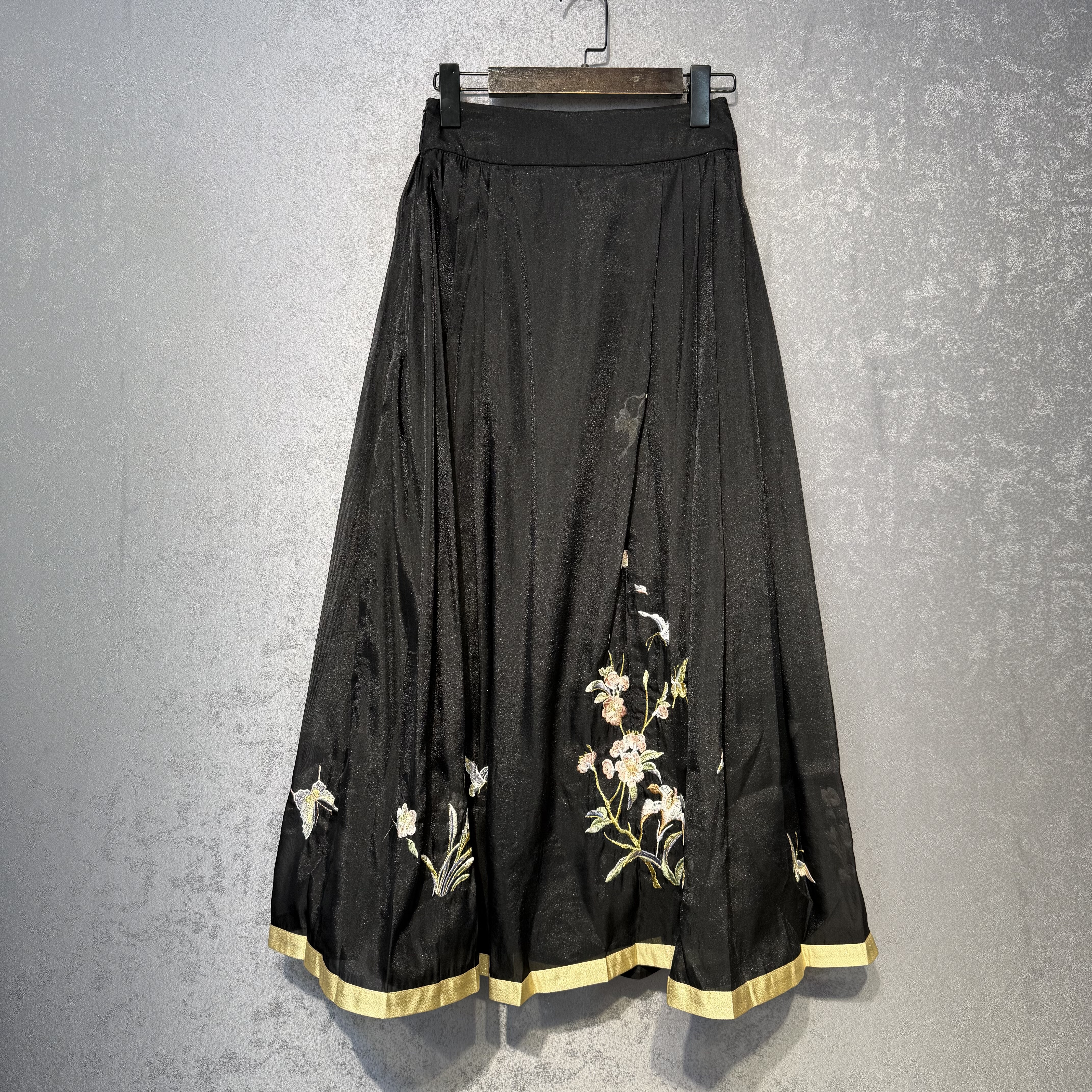 新中式半身裙2026春季原创国风设计汉元素汉服女花鸟刺绣马面裙女,女装/女士精品,半身裙,淘宝优惠券,粉丝福利购,淘宝优惠卷