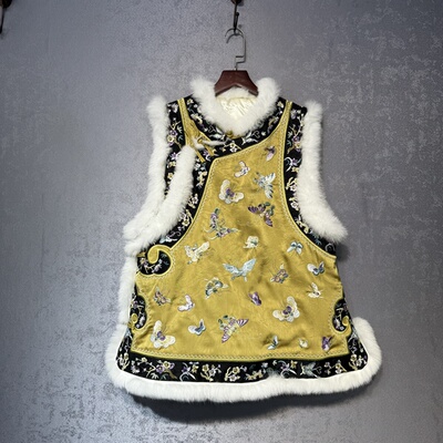 新中式国风蝴蝶重工刺绣马甲女冬季新款复古盘扣加棉毛毛中长马夹