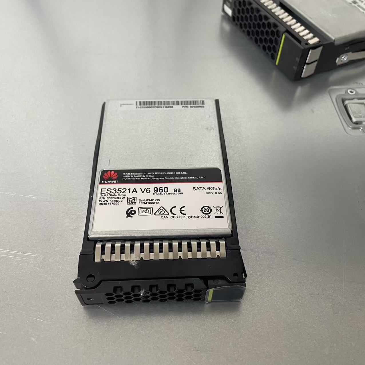 华为自研ES3521AV6960GSATA