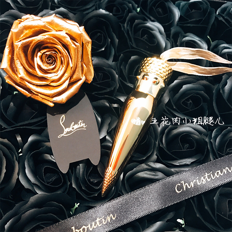 ÏÖ»õChristian LouboutinÂܲ·¶¡¿Úºì´½¸à½ð¹ÜCL¿Úºì¿Ì×Ö001M/515s