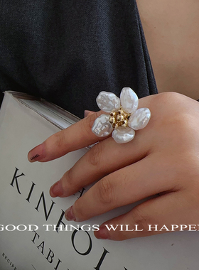 经典法式赫本风珍珠花朵戒指女气质百搭小香风手工串珠生日小礼物