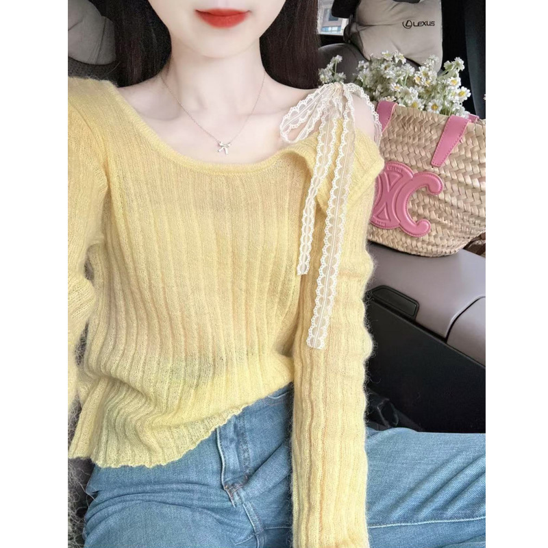 YUNS早秋韩系秋新款别致上衣甜美风漏肩毛衣女减龄薄款马海毛长袖