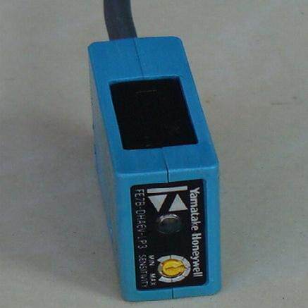进口 正品 YAMATAKE 山武 FE7B-DHA6V-LP3  反射光电开关