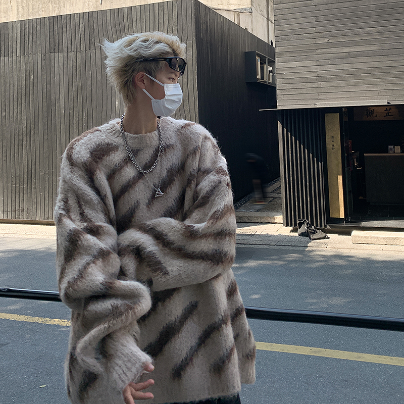 高级感不规则斑马纹毛衣