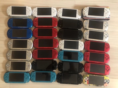 Оригинальная игровая консоль Sony PSP3000!С картой памяти ~ имеет хороший цвет ~