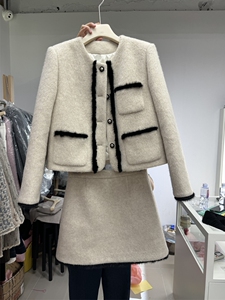 羽绒服两件套女2023冬新款毛茸茸小香风羊毛上衣+半身裙套装55657