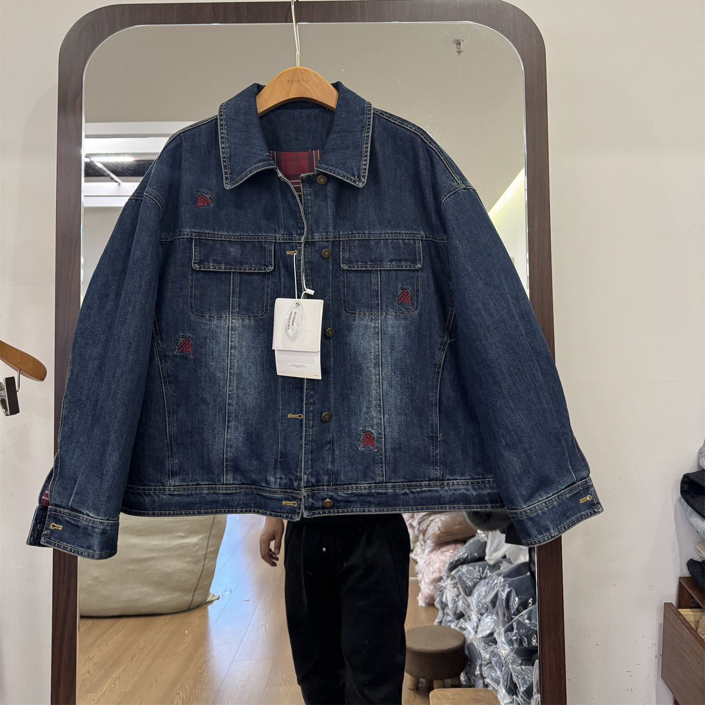 复古牛仔风刺绣翻领单排扣保暖羽绒服2025冬季外套高级感55SY3079,女装/女士精品,羽绒服,淘宝优惠券,粉丝福利购,淘宝优惠卷