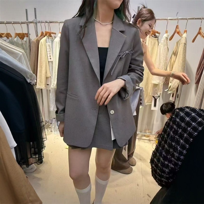 灰色蝴蝶结西装外套女2025春季