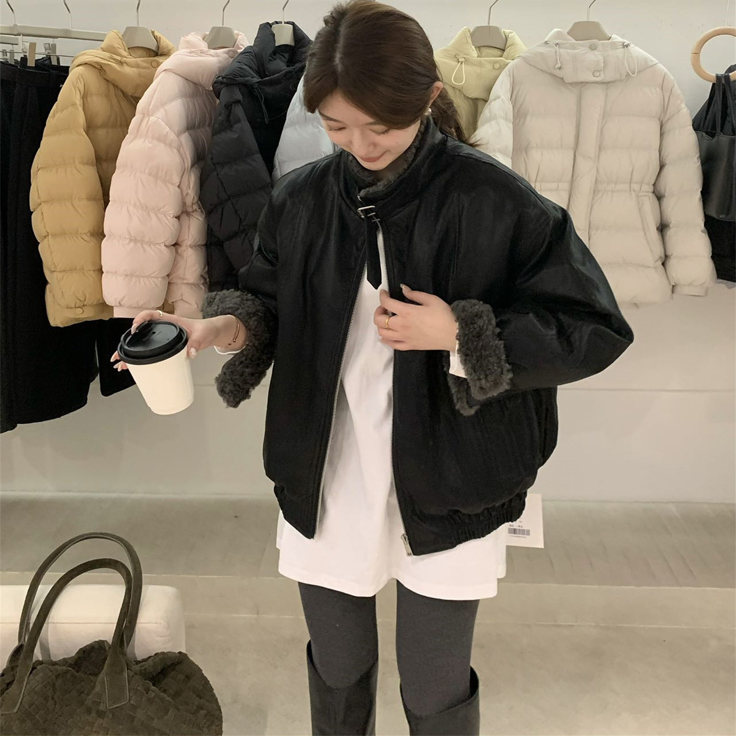 欧货复古立领短款皮衣羽绒服女2025冬季加绒机车夹克黑色外套8170,女装/女士精品,羽绒服,淘宝优惠券,粉丝福利购,淘宝优惠卷