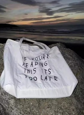 pool不poor 黑白简约大容防水尼龙轻便印花手提通勤单肩托特包