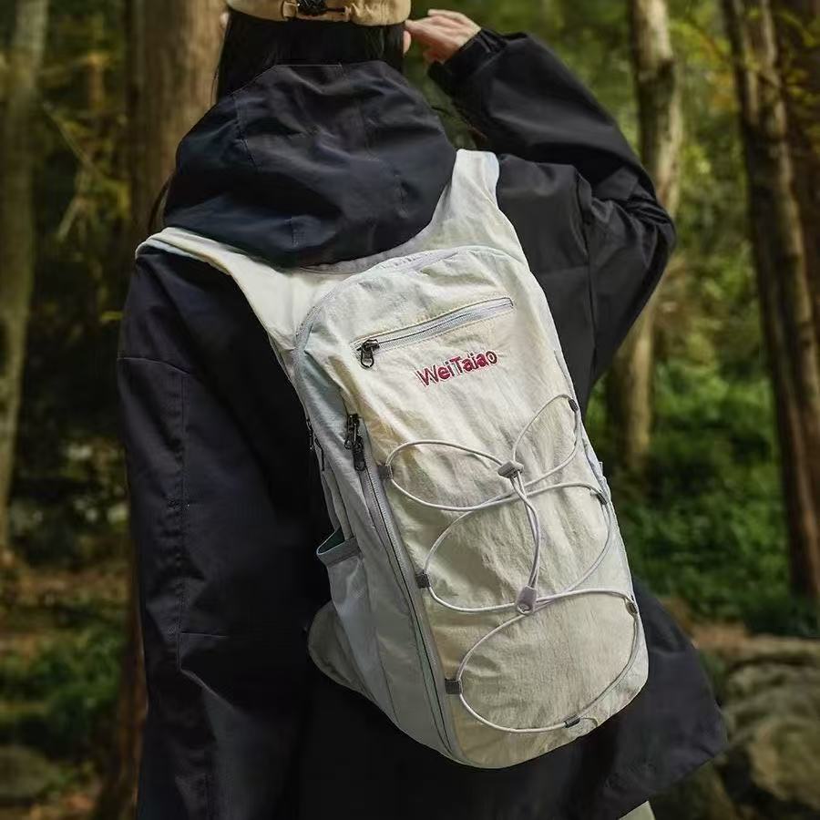 户外骑行徒步登山包男女旅游旅行轻便爬山骑行背包运动双肩包书包