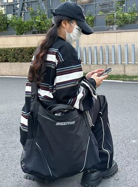 2023新款简约百搭时尚韩国潮牌运动风大容量休闲黑色斜挎包手提包