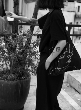 【现货】marginal man 褶皱单肩手提袋