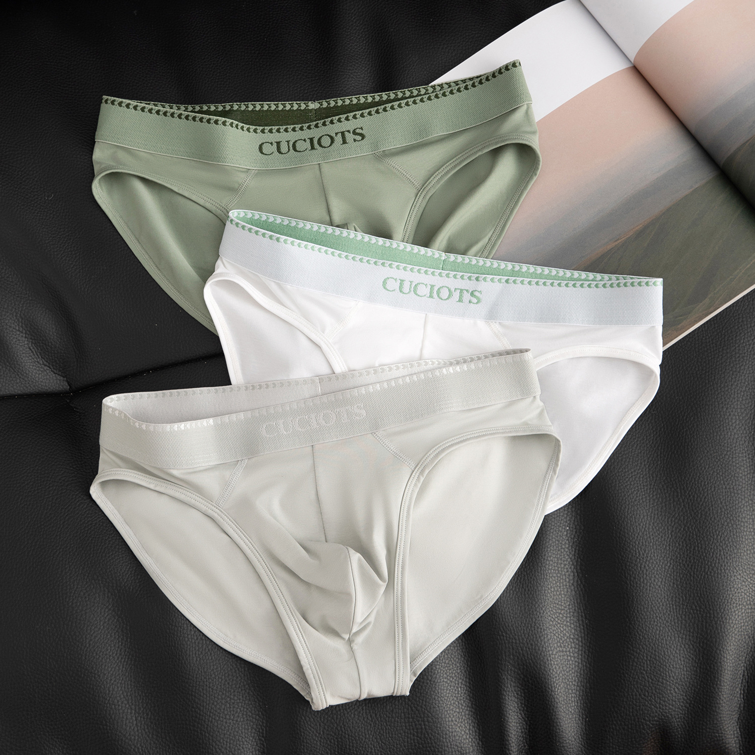 小伟学长男士三角内裤男款莫代尔抗菌性感纯色透气运动短裤三角裤