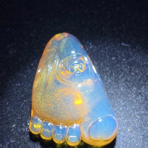 保真天然缅甸琥珀蓝珀雨花雕刻小脚丫 可以镶嵌diy重7.4克