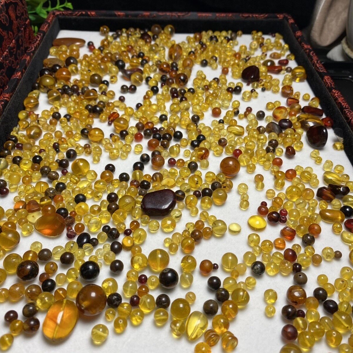 纯天然缅甸琥珀金珀血珀圆珠子单珠配饰diy手串链项链随机5-10克