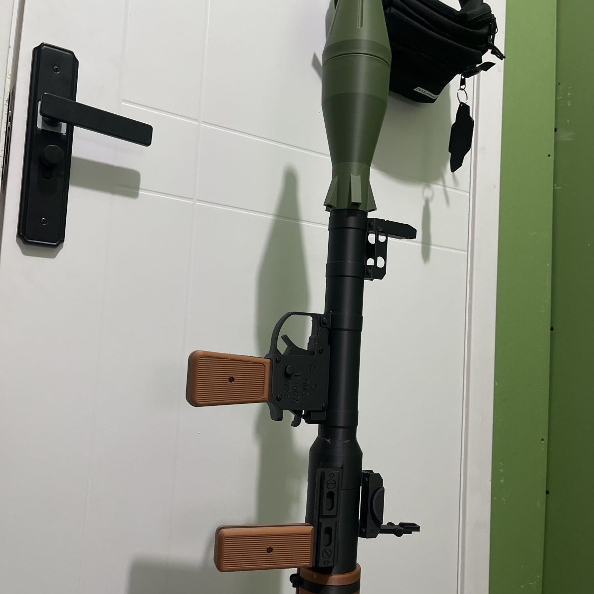 【RPG-7】仿真1;1尺寸RPG火箭筒游戏道具摆件装饰逼真模型
