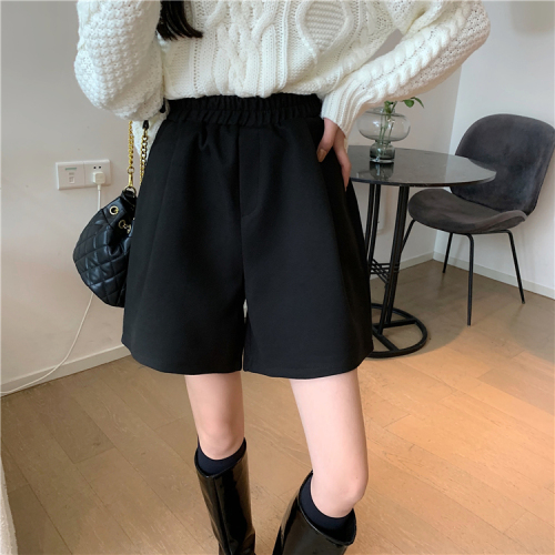 Real shooting, real price, autumn and winter new woolen cloth, casual wide leg loose shorts for women