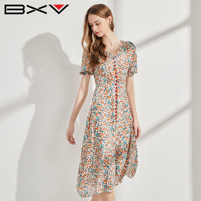 BXV小碎花真丝连衣裙女2025夏季新款时尚V领彩色印花桑蚕丝长裙潮