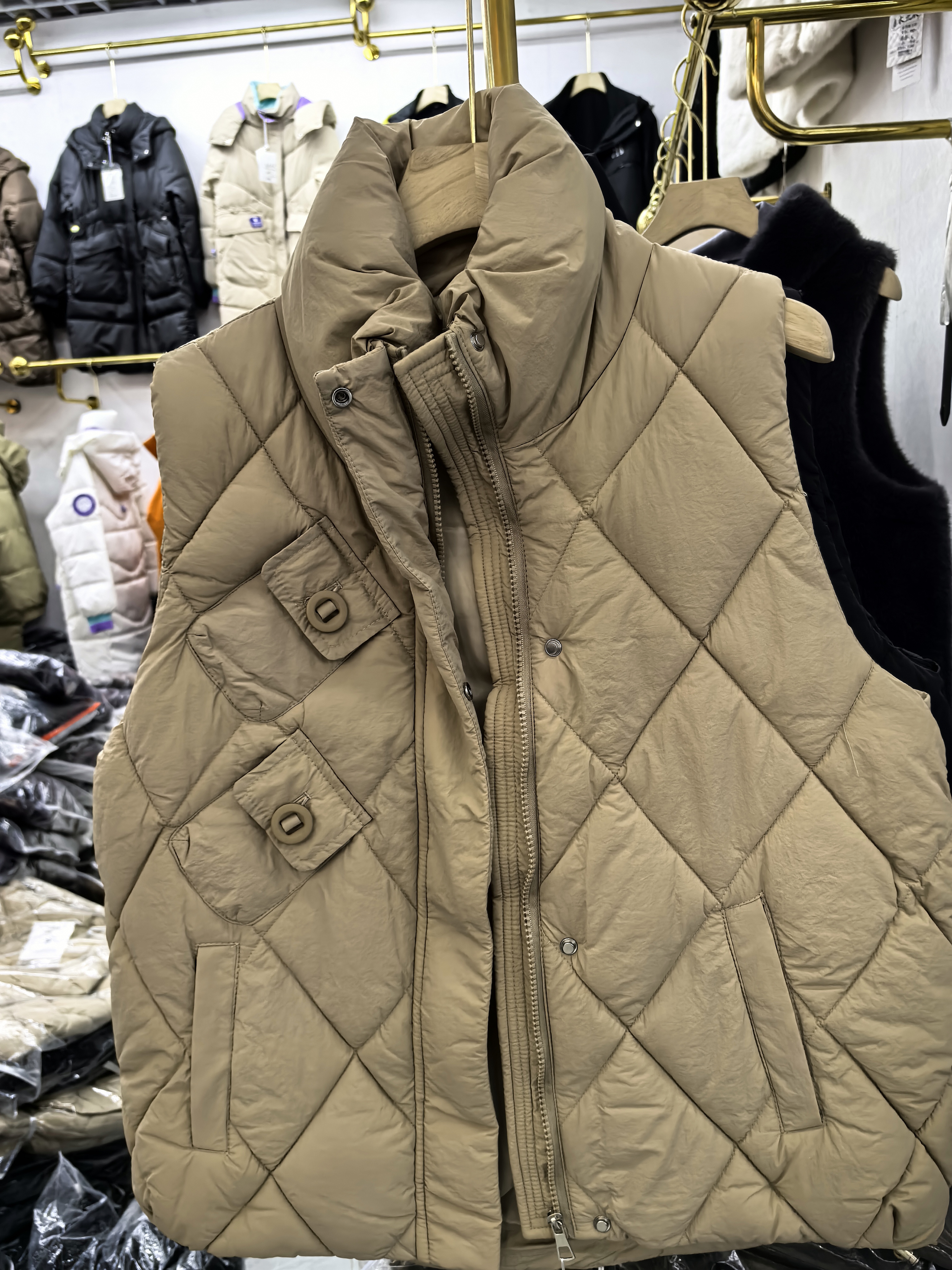 线下同款秋冬新款女士保暖羽绒棉服马甲无袖小个子加厚马夹短外套