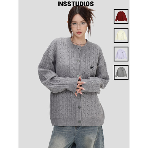 INSstudios「绞花麻花针织衫」