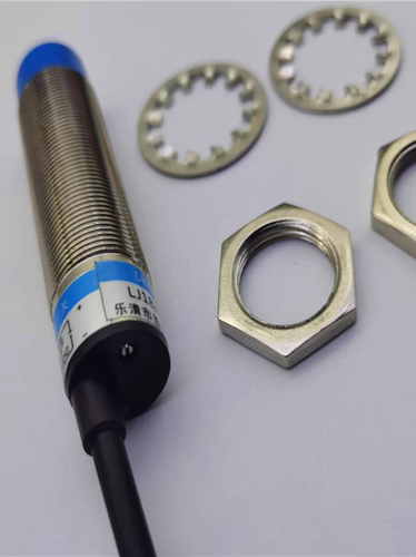 电感式接近开关J3-D30NK直流三线NPN常开6-36VDC m18感应金属30MM