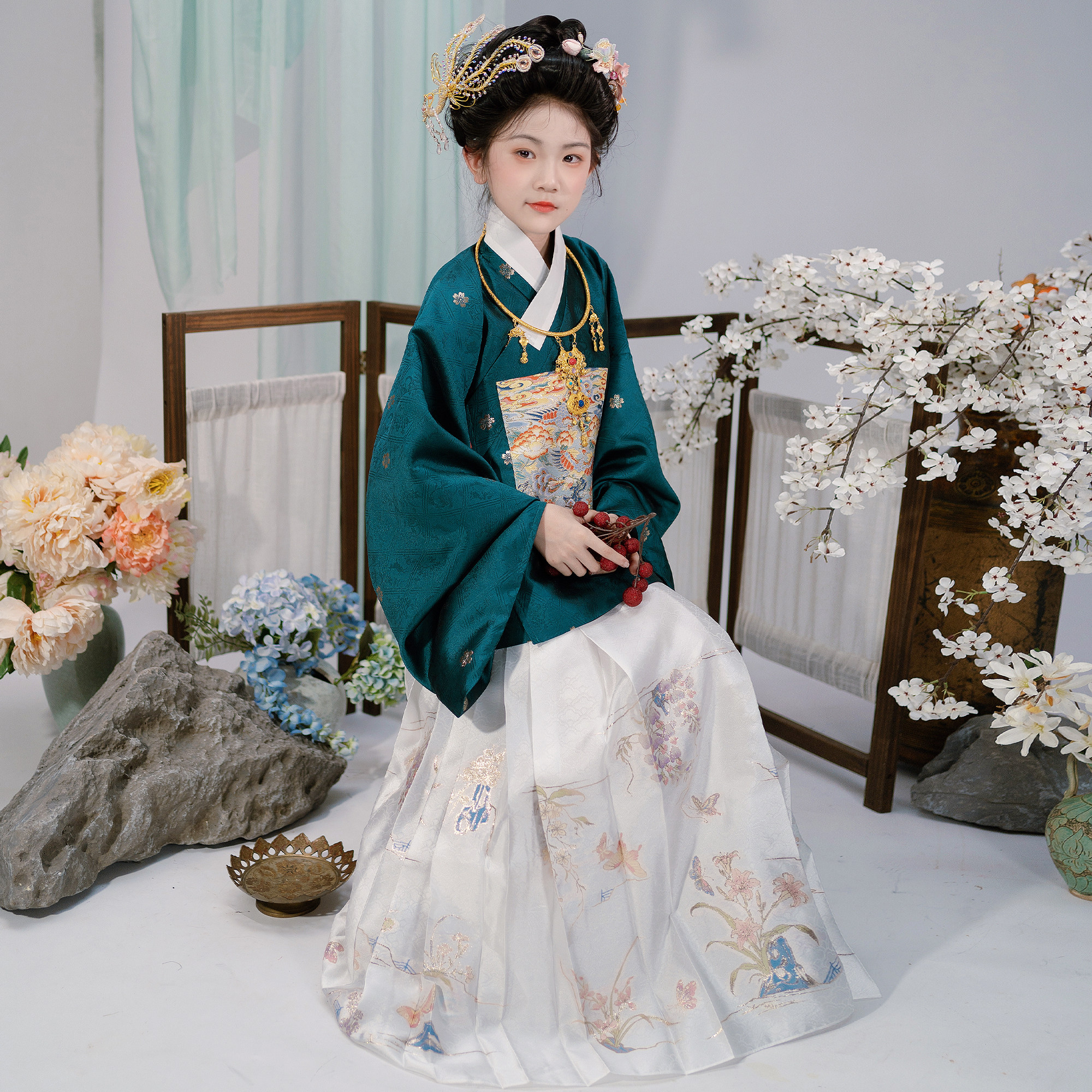 洛竹原创复原补服明制儿童汉服女图片