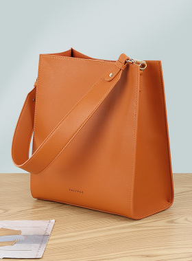 大包托特包女大容量新款2026单肩斜挎包通勤包包高级感真皮水桶包