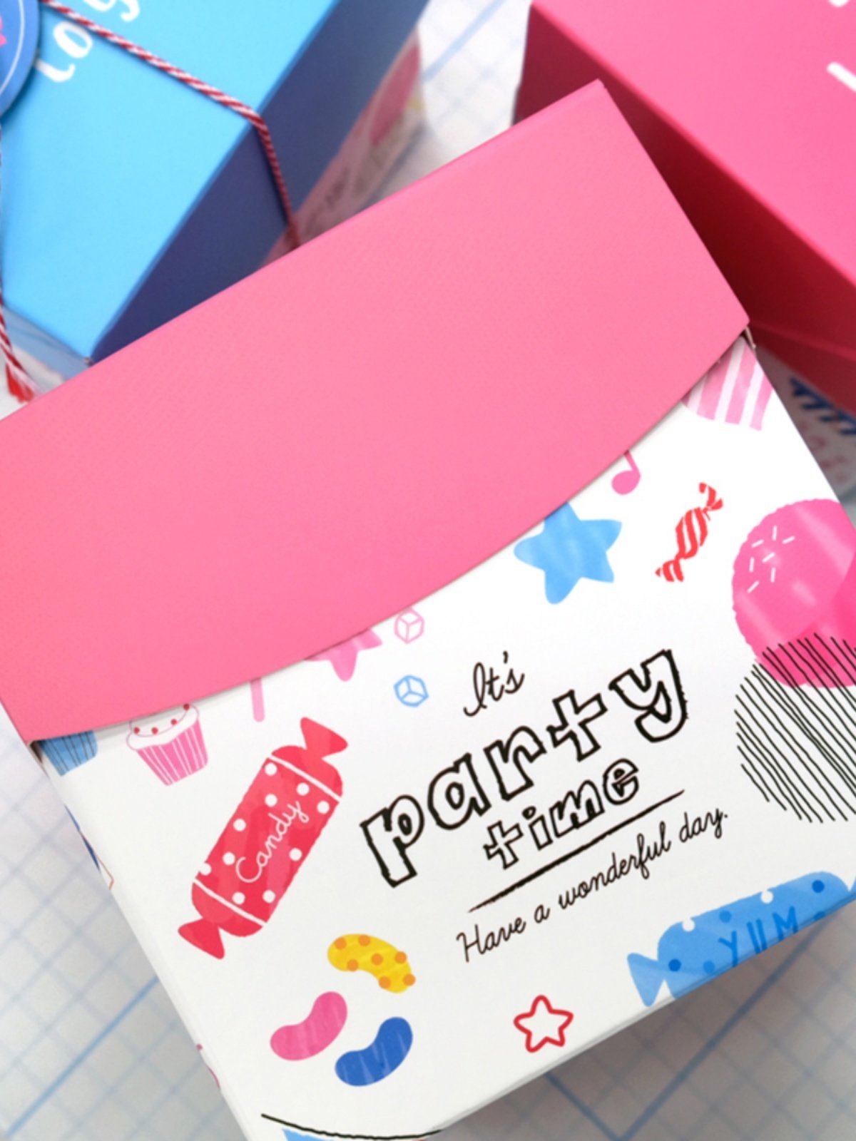 시즌 대만 사계절 접이식 선물 사각 상자 [중형] 선물 포장 상자 귀여운 종이 제품