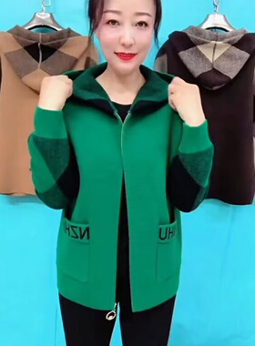 洋气妈妈装短款宽松连帽毛呢外套女秋冬中年新款双面呢格子开衫女