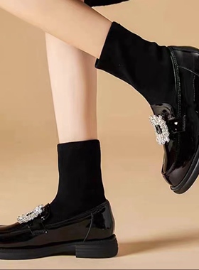 2024秋冬加绒黑色马丁靴女水钻平底短靴时尚百搭显瘦针织弹力袜靴