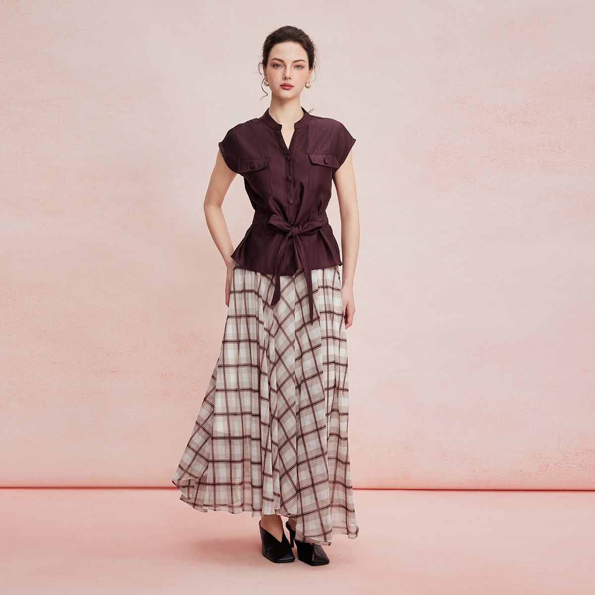 斯尔丽26夏季新款气质优雅知性落肩马甲配碎花半裙套装
