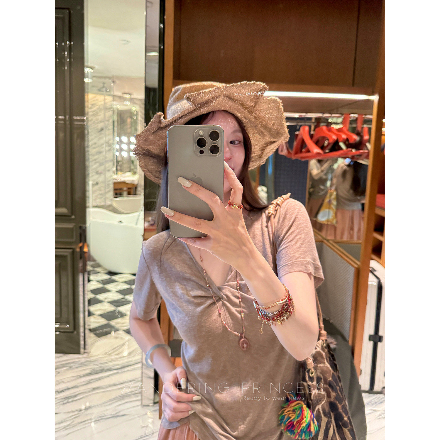 钱美西 天丝羊毛裸感面膜T 设计感小众显瘦扭结短袖V领气质上衣女