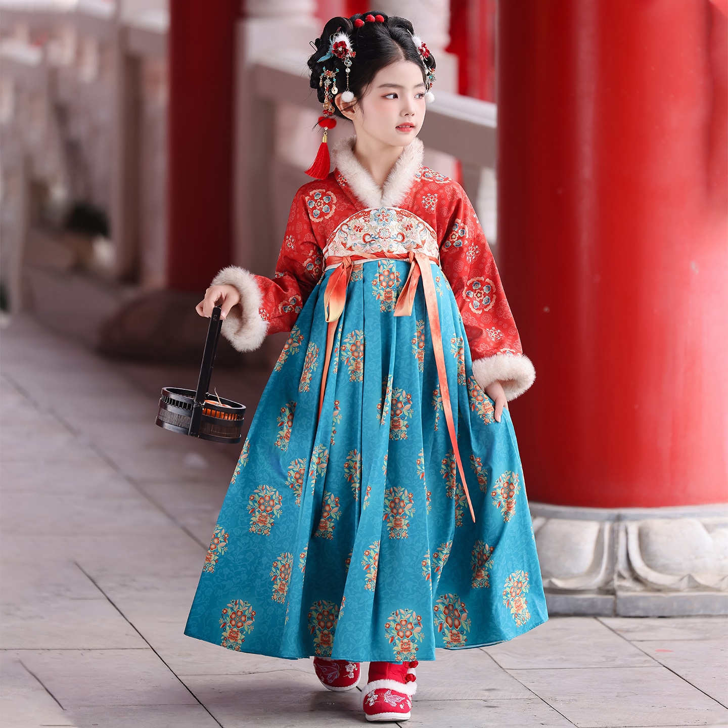 汉服女童冬款2025新款儿童高端仙气古风加绒连衣裙小女孩国风襦裙