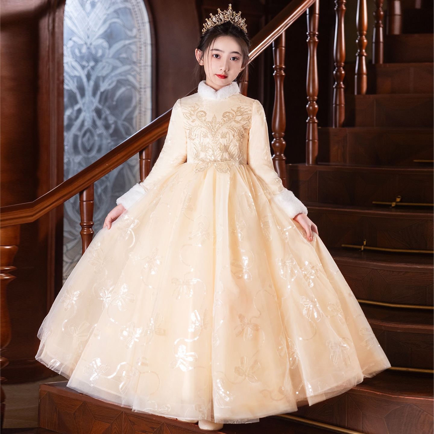 女童礼服高端轻奢小众花童婚礼儿童生日主持人钢琴演奏演出服冬季