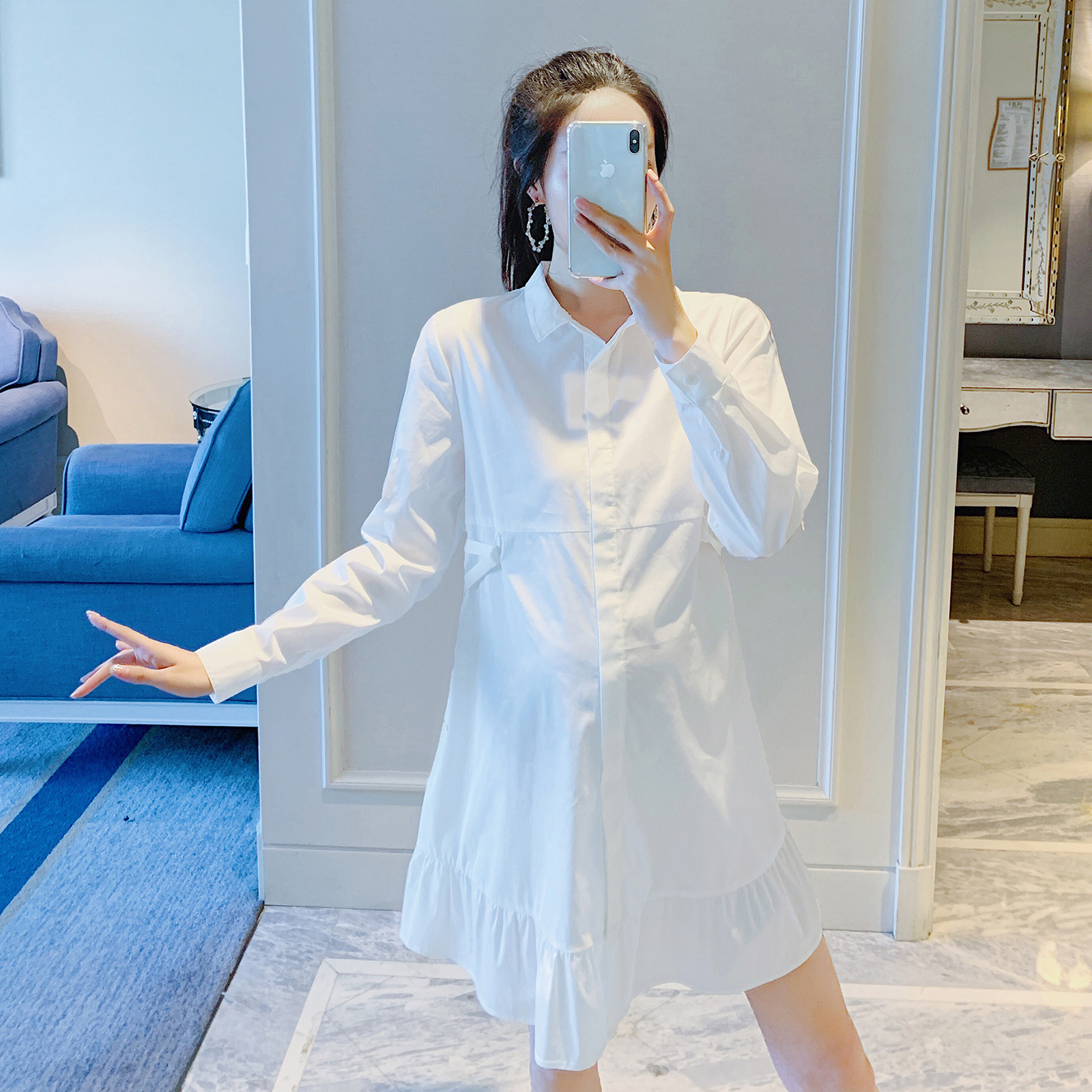 孕妇衬衫裙白色衬衣中长款2026春秋新款日常通勤洋气孕妇装上衣