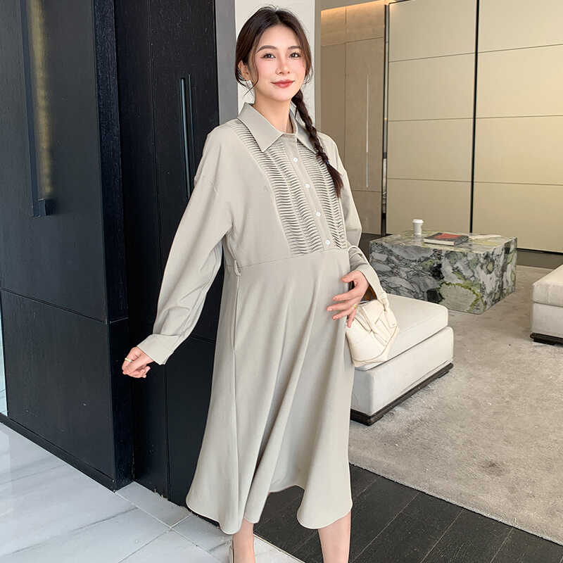 孕妇秋季连衣裙半开扣设计感