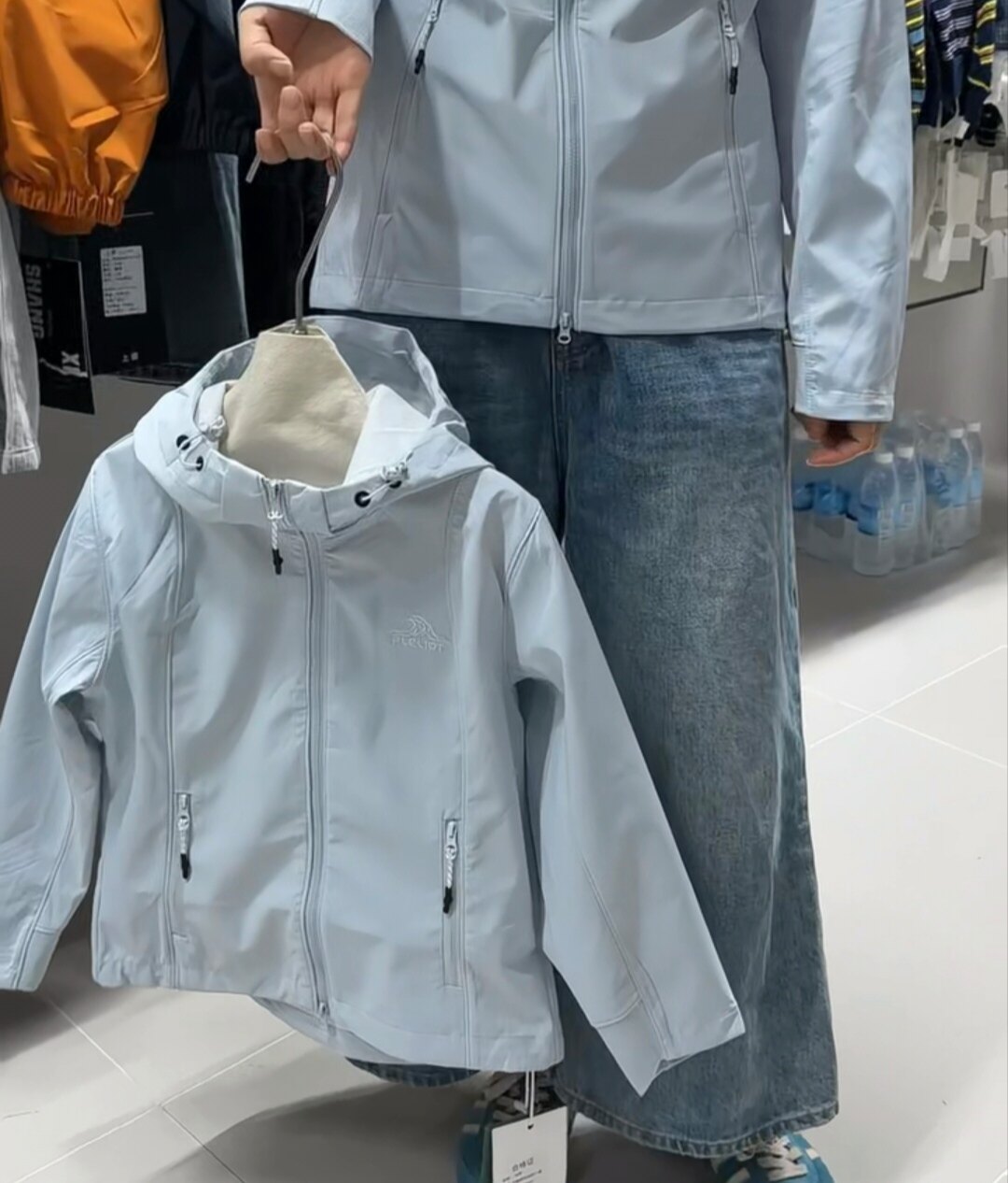 女童冲锋衣2026秋季新款男女童韩版休闲连帽修身外套中大童瑜伽服