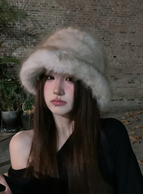 渔夫帽女秋冬季2025新款盆帽显脸小毛绒帽保暖护耳白色毛毛帽子冬
